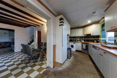 4 bedroom detached house for sale, Chester Lane, Marton