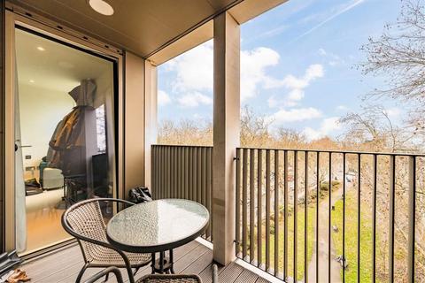 2 bedroom flat for sale, Cambridge Heath Road, London E2