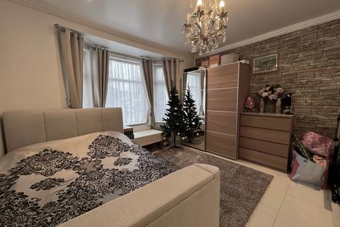 undefined, Mansfield Road, Luton, Bedfordshire