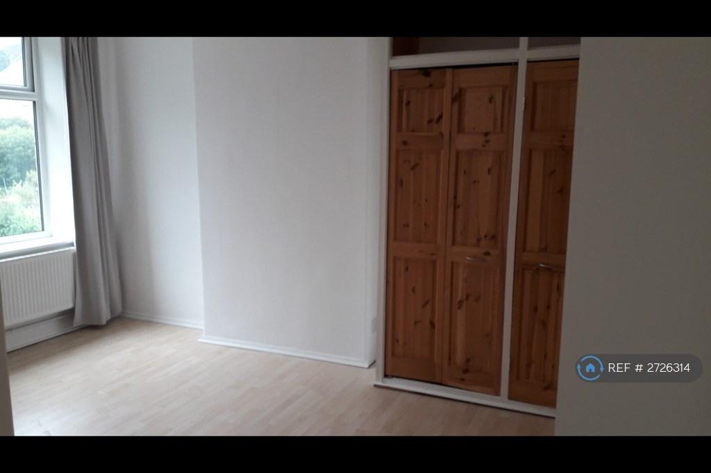 First Floor Bedroom Built In Wardrobe