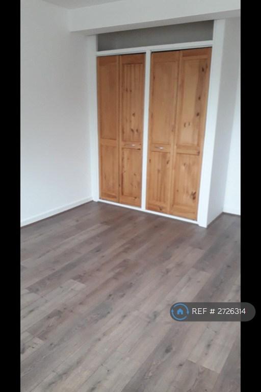2nd Floor Bedroom With Fitted Wardrobes