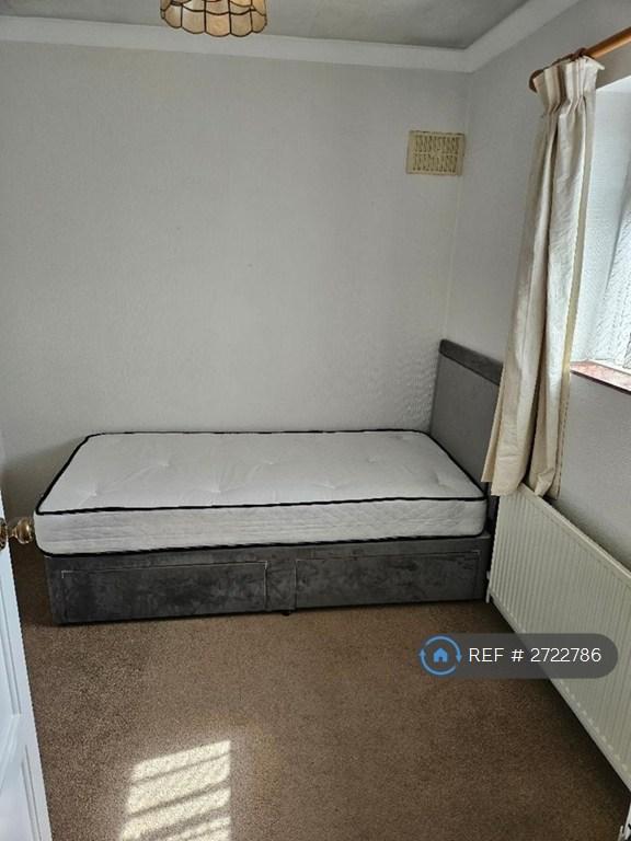 Single Bedroom
