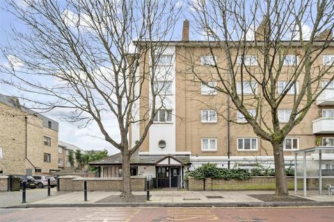 3 bedroom flat for sale, Rogers Estate, Globe Road, London