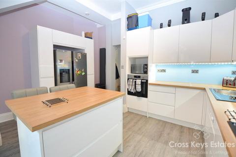 2 bedroom apartment for sale, Napier Terrace, Plymouth PL4