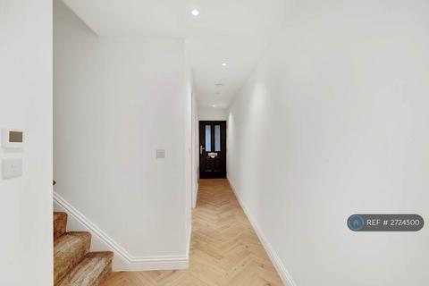 undefined, Ravensdale Gardens, London, SE19
