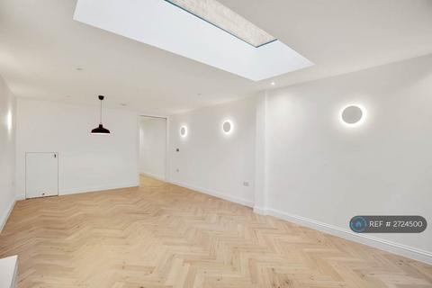 undefined, Ravensdale Gardens, London, SE19