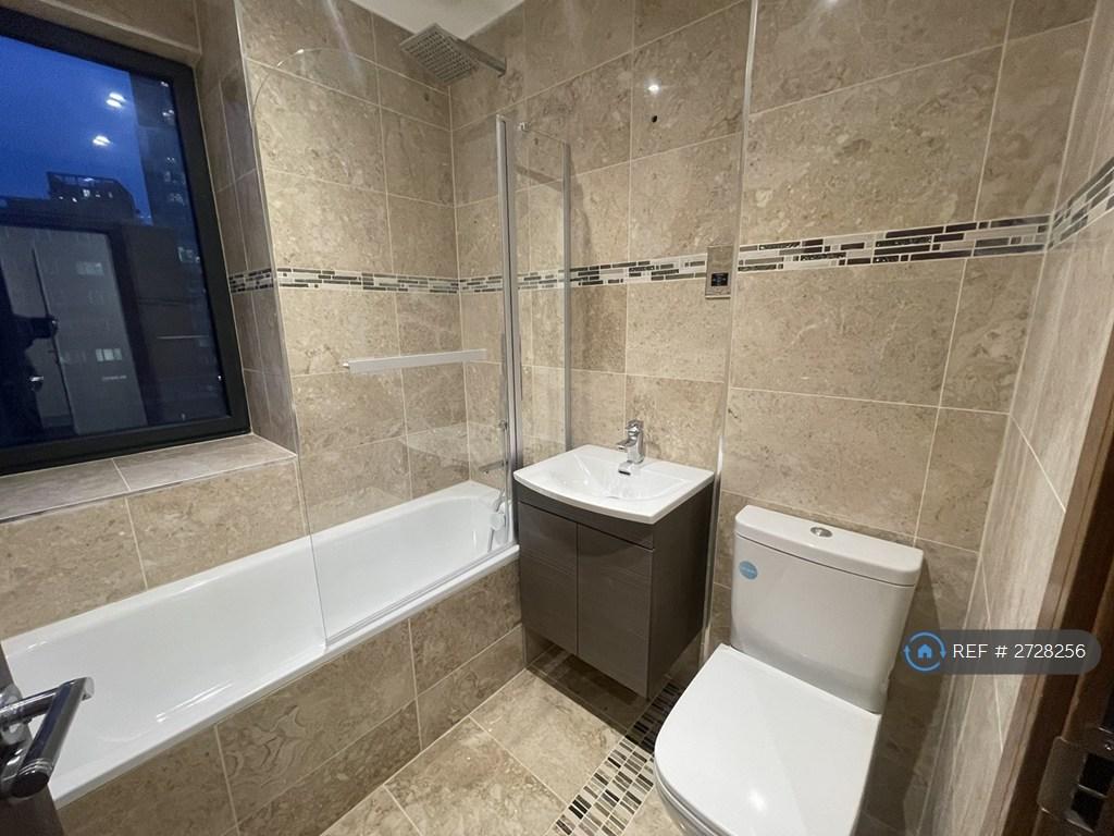 Main Bathroom