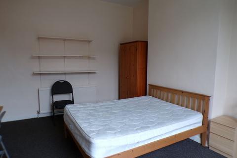 6 bedroom house to rent, Egerton Road, Manchester M14