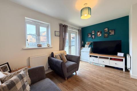 2 bedroom end of terrace house for sale, The Boulevard, Eastfield, YO11