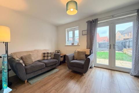2 bedroom end of terrace house for sale, The Boulevard, Eastfield, YO11