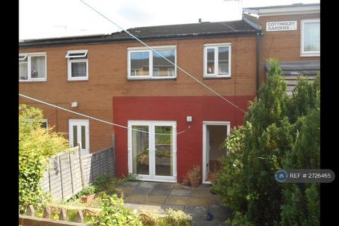 undefined, Cottingley Gardens, Beeston, LS11