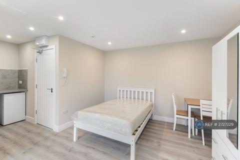 undefined, Hythe Park Road, Egham, TW20