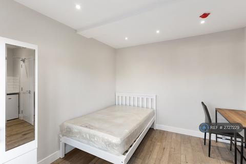 undefined, Hythe Park Road, Egham, TW20