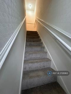 1 bedroom terraced house to rent, Green Place, Bradford, BD2