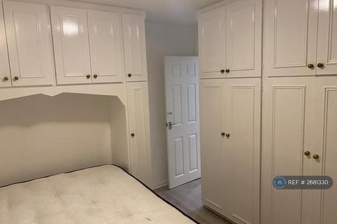 1 bedroom flat to rent, Spencer Road, Isleworth, TW7