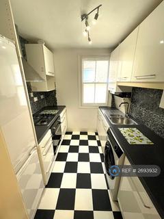 2 bedroom flat to rent, Fernthorpe Road, London, SW16