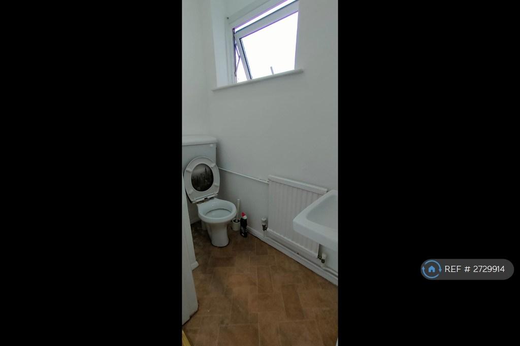 Wc - Ground Floor