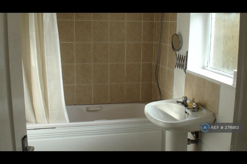Bath / Shower