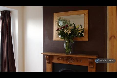 2 bedroom terraced house to rent, Manvers Street, Hull, HU5