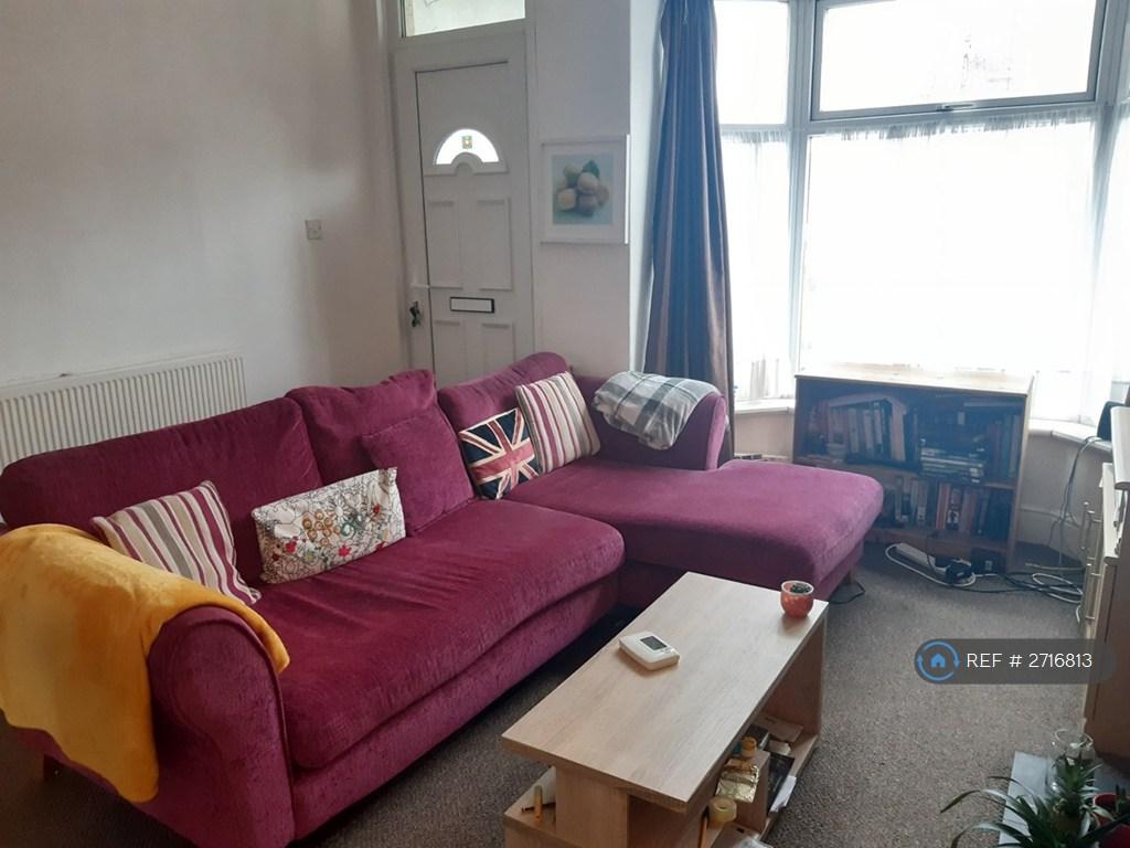 Lounge With Optional Sofa