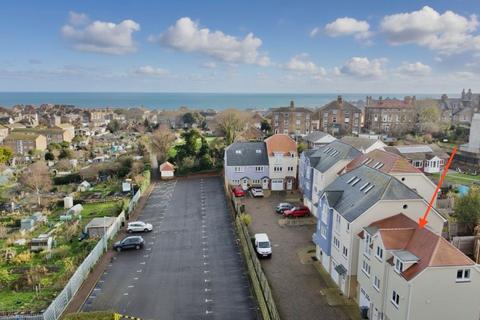 4 bedroom detached house for sale, Beach Walk, Broadstairs CT10