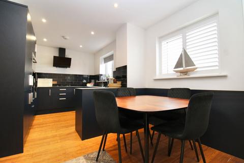 4 bedroom detached house for sale, Beach Walk, Broadstairs CT10