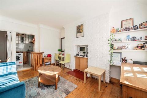 1 bedroom flat to rent, Martlett Court, London WC2B