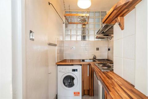 1 bedroom flat to rent, Martlett Court, London WC2B