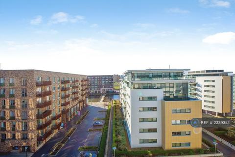 3 bedroom flat to rent, Navigation Court, London, E16
