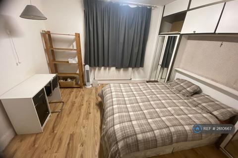 undefined, Great West Road, Isleworth, TW7
