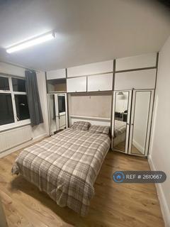 undefined, Great West Road, Isleworth, TW7