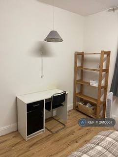 undefined, Great West Road, Isleworth, TW7