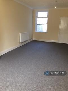 3 bedroom terraced house to rent, Peaksfield Avenue, Grimsby, DN32