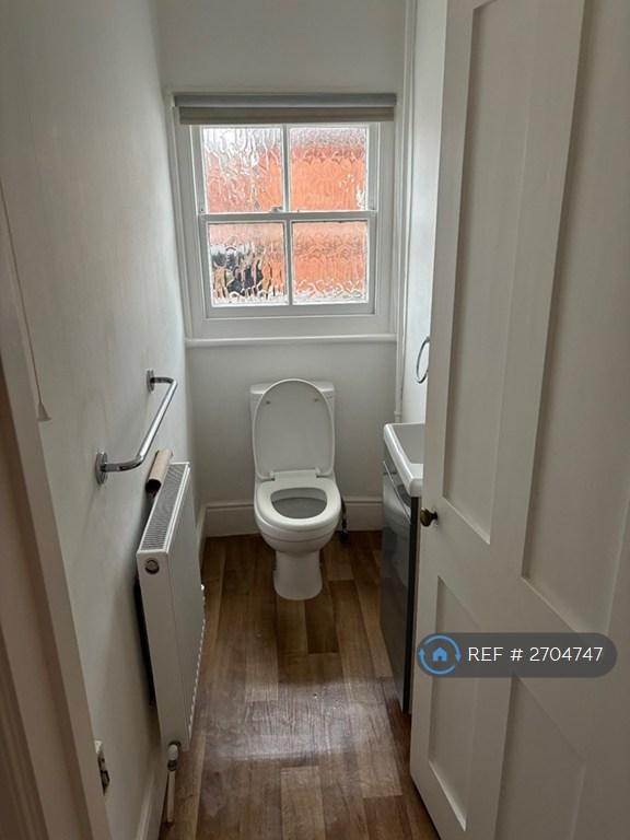 80 High St Wc