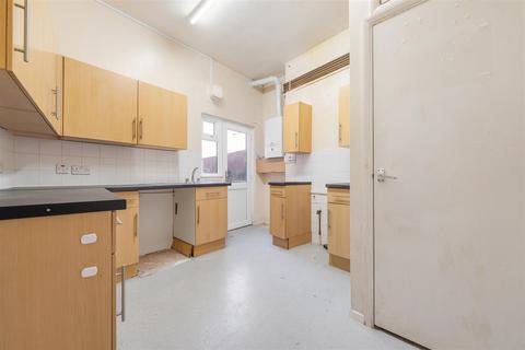 2 bedroom flat for sale, Harpenden Road, West Norwood, SE27