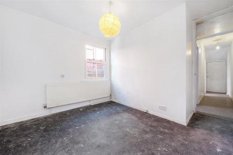 2 bedroom flat for sale, Harpenden Road, West Norwood, SE27