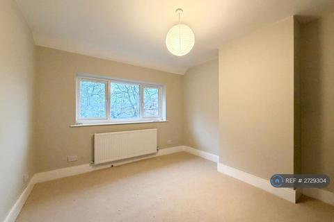 3 bedroom semi-detached house to rent, Bridge End, Camberley, GU15