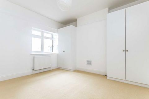undefined, South Ealing Road, London W5