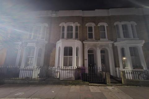 2 bedroom flat to rent, Antill Road, London
