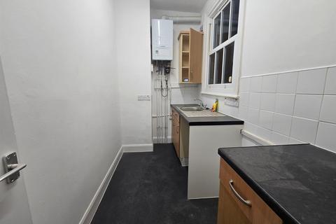 2 bedroom flat to rent, Antill Road, London