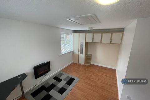 Studio to rent, Heatherfield Court, Wilmslow, SK9