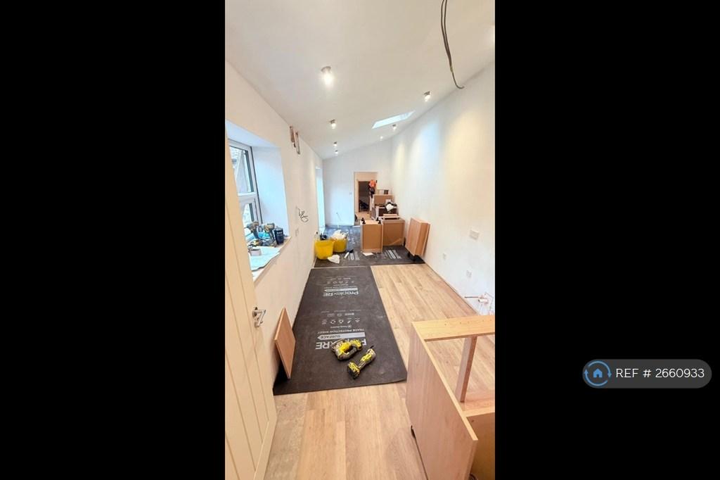 Vaulted Lounge/Kitchen/Diner