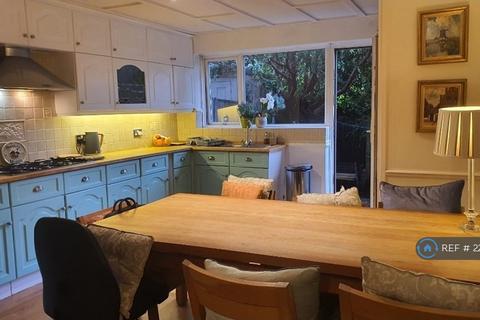 undefined, New Malden, New Malden, KT3