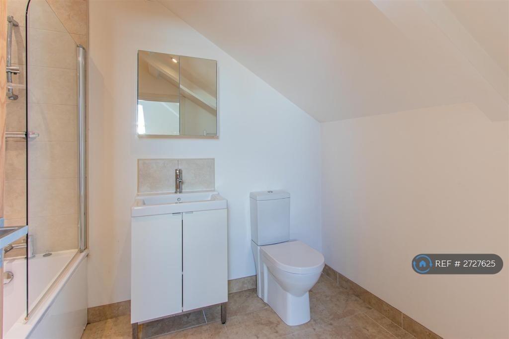 Ensuite - Picture 1