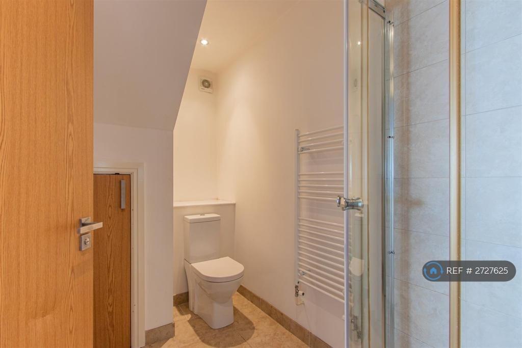 Bathroom - Picture 1