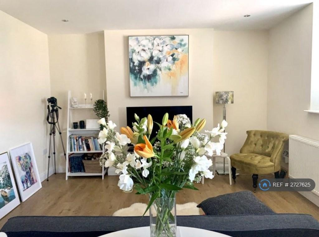 Lounge - Furnished