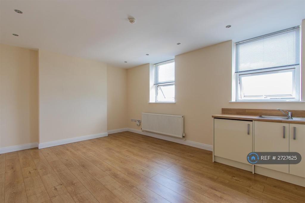 Lounge - Unfurnished