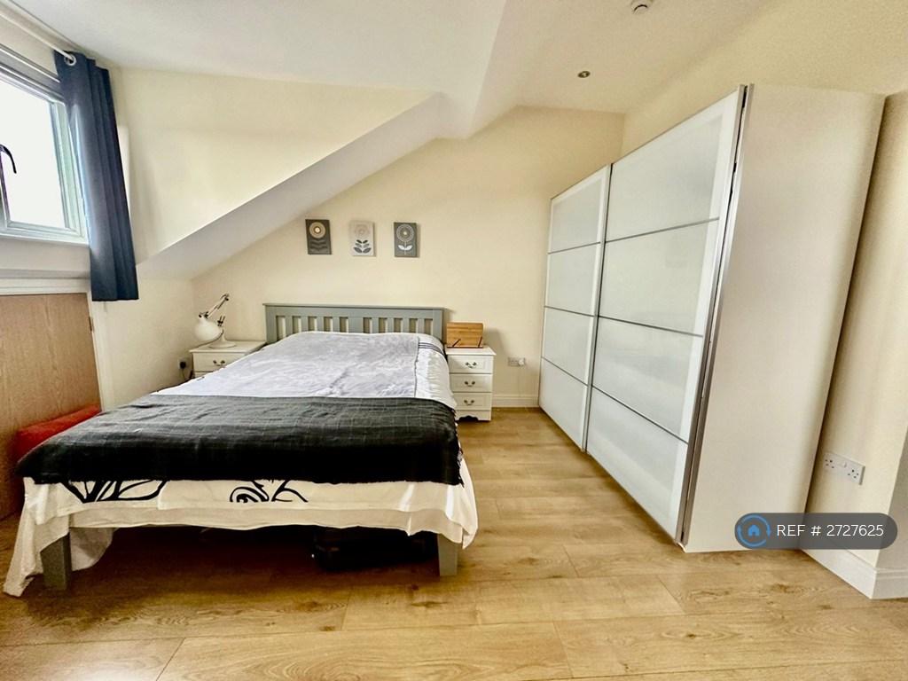 Master Bedroom - Furnished