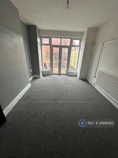 3 bedroom semi-detached house to rent, Church Lane, Scunthorpe, DN15