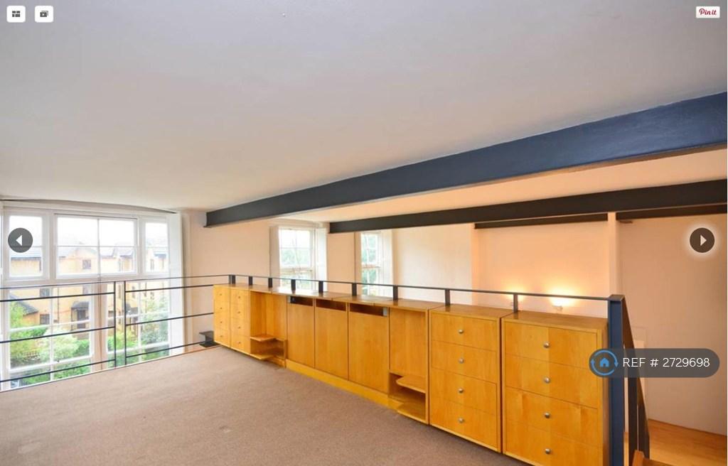 Dual Aspect Mezzanine Overlooks Park